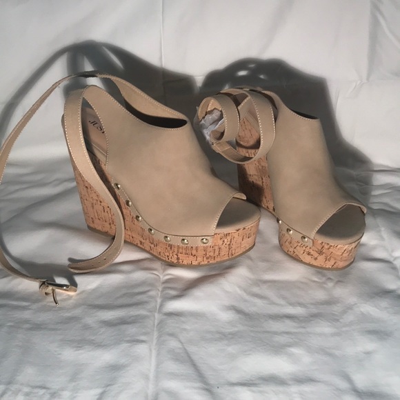 JustFab nude wedge, size 8.5, **NEVER WORN!!** - Picture 4 of 6